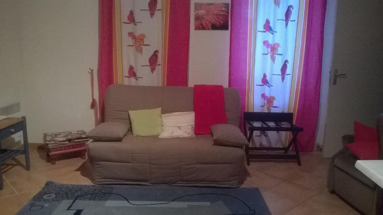 Le Hameau Aux Escargots Bed & Breakfast Bernon Room photo