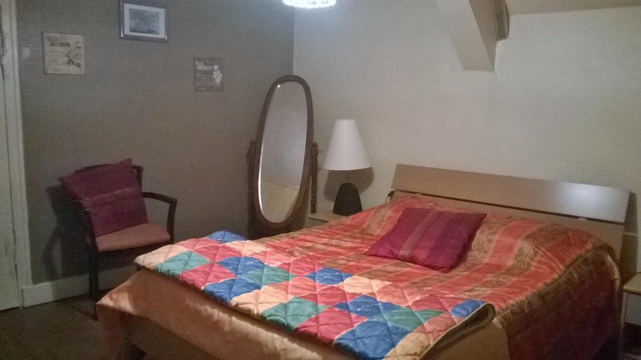 Le Hameau Aux Escargots Bed & Breakfast Bernon Room photo