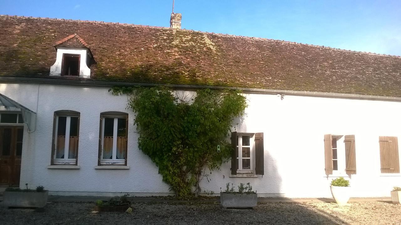 Le Hameau Aux Escargots Bed & Breakfast Bernon Exterior photo